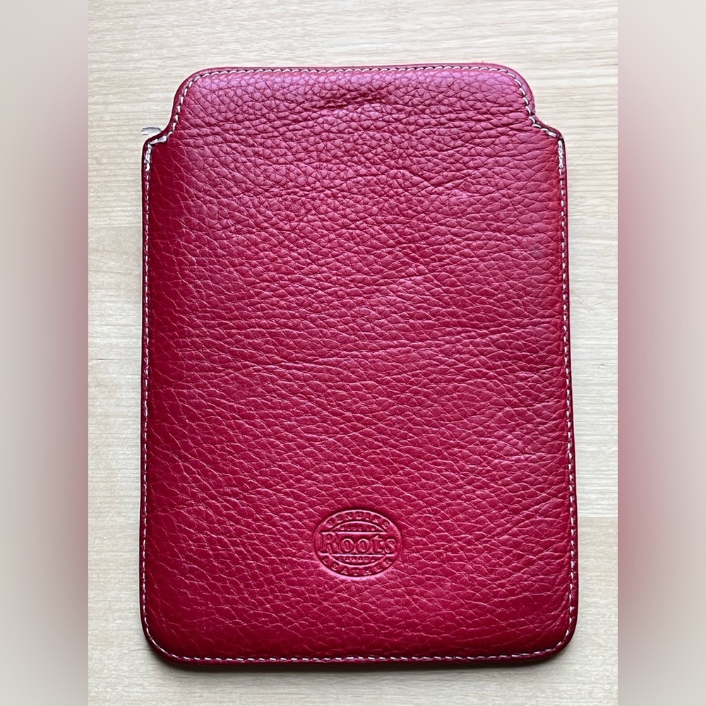 Roots Kobo Case Genuine Leather Red